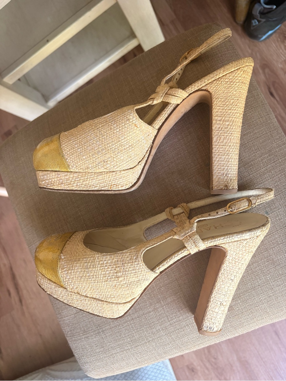 CHANEL size 38 straw sandals. OLIVE AND TAN color - Picture 5 of 8